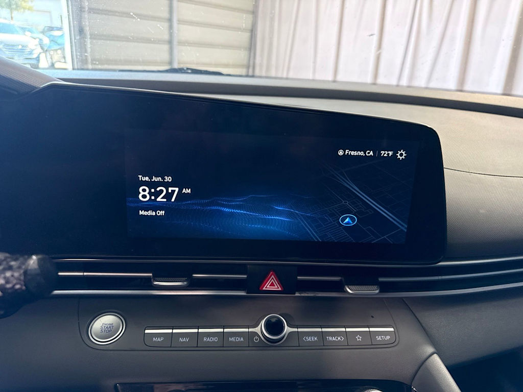Thumbnail: 2023 Hyundai Elantra - 10