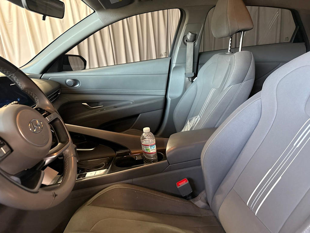 Thumbnail: 2023 Hyundai Elantra - 8