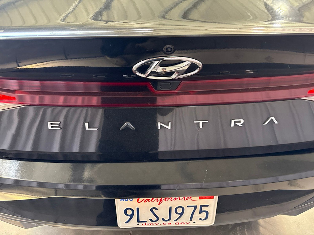 Thumbnail: 2023 Hyundai Elantra - 17