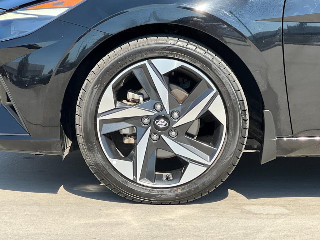 Thumbnail: 2023 Hyundai Elantra - 8