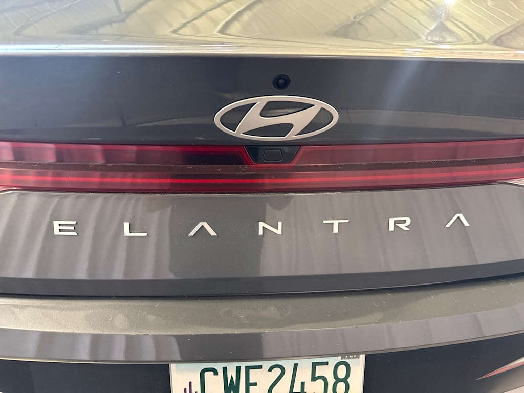 Thumbnail: 2025 Hyundai Elantra - 17