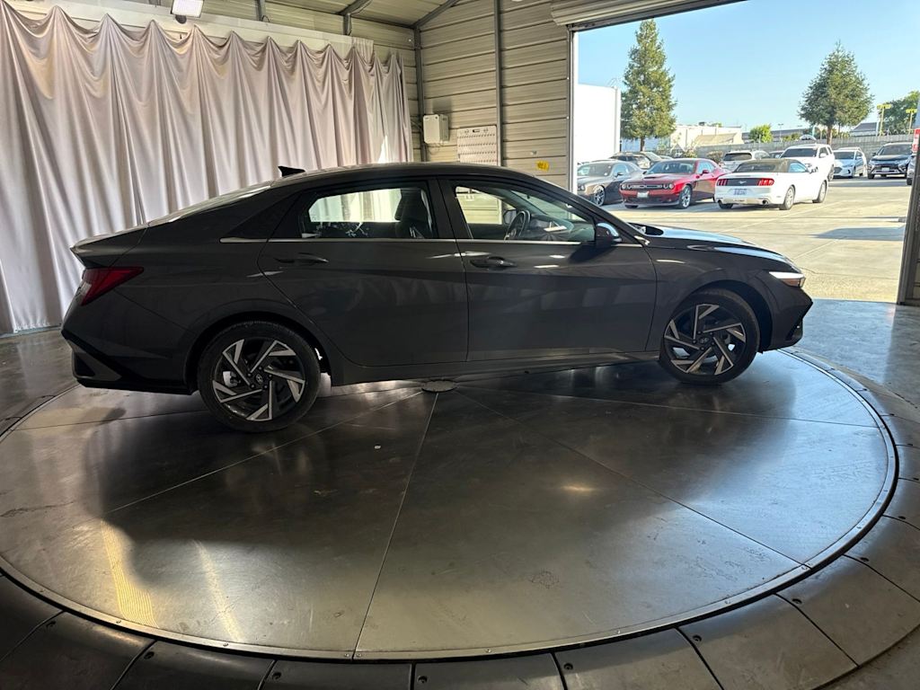 Thumbnail: 2025 Hyundai Elantra - 6