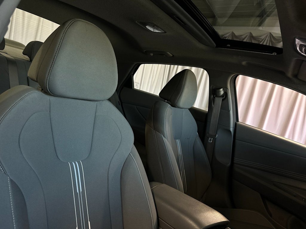 Thumbnail: 2025 Hyundai Elantra - 10
