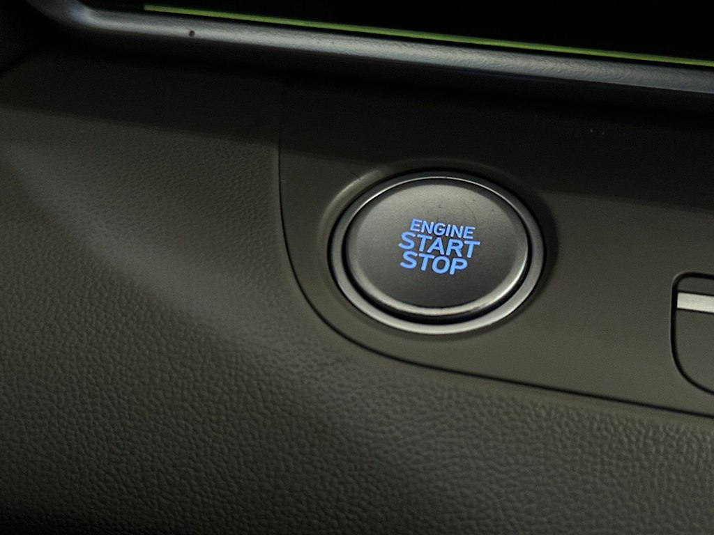 Thumbnail: 2025 Hyundai Elantra - 25