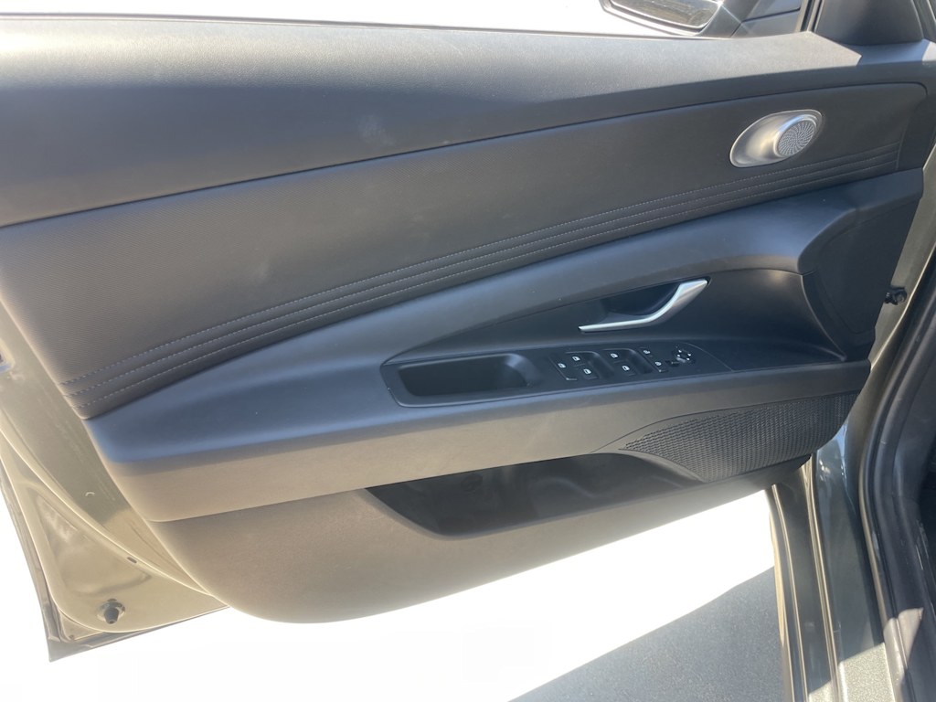 2024 Hyundai Elantra SEL 20