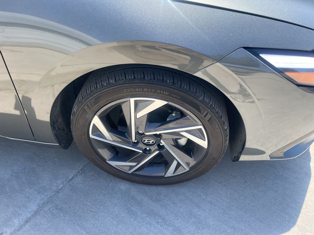 2024 Hyundai Elantra SEL 15