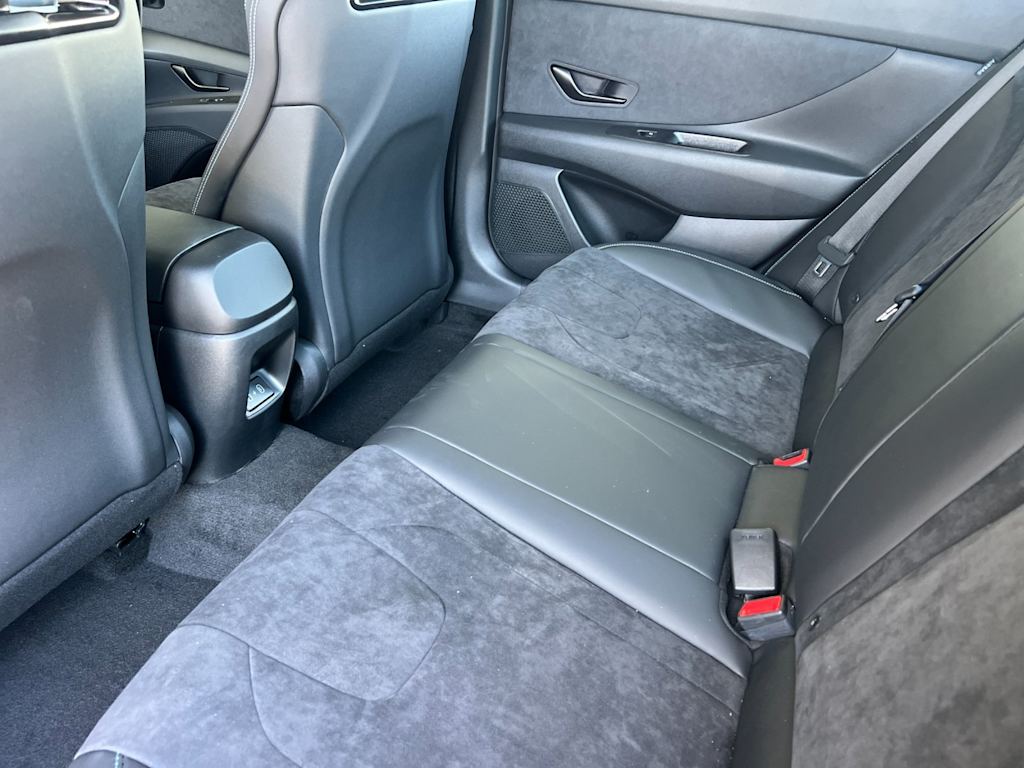 Thumbnail: 2025 Hyundai Elantra - 10