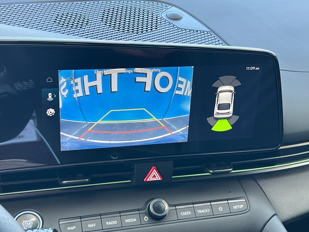 Thumbnail: 2025 Hyundai Elantra - 18