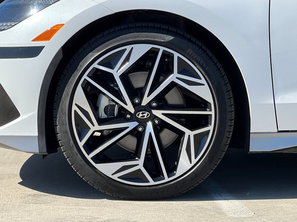 Thumbnail: 2023 Hyundai Ioniq 6 - 7