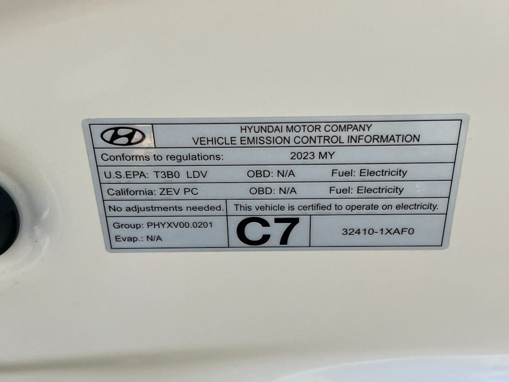 Thumbnail: 2023 Hyundai Ioniq 6 - 16