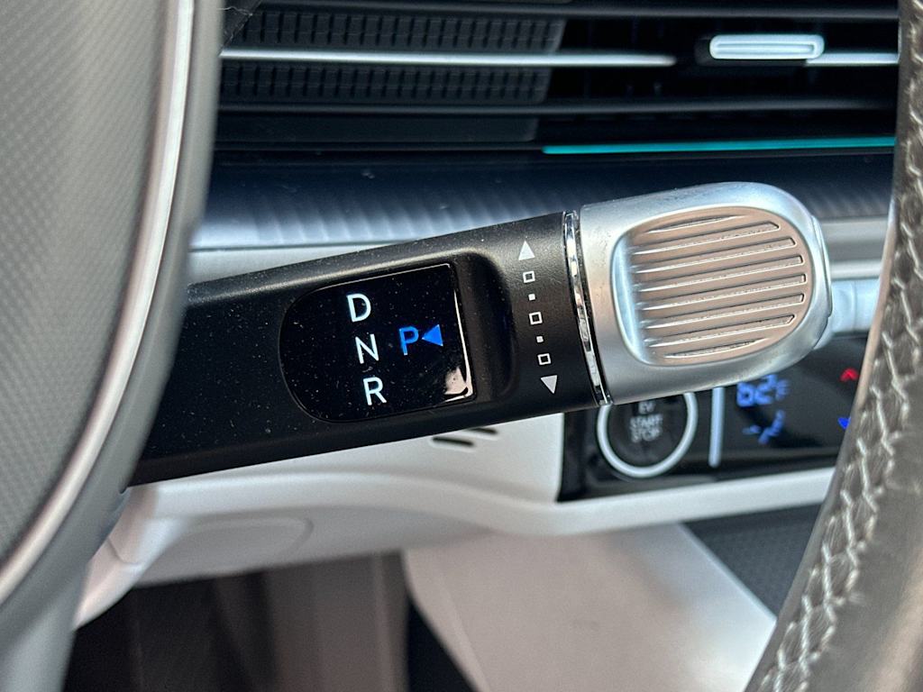 Thumbnail: 2023 Hyundai Ioniq 6 - 26