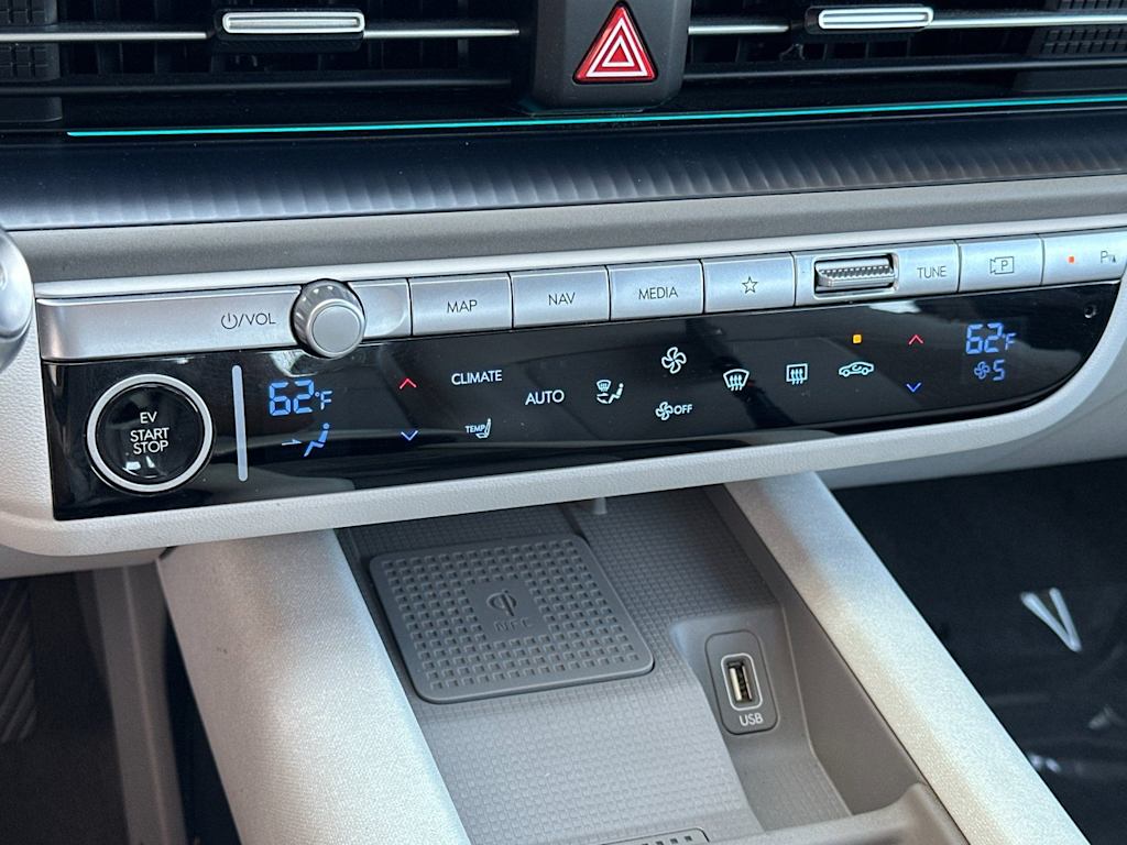 Thumbnail: 2023 Hyundai Ioniq 6 - 25
