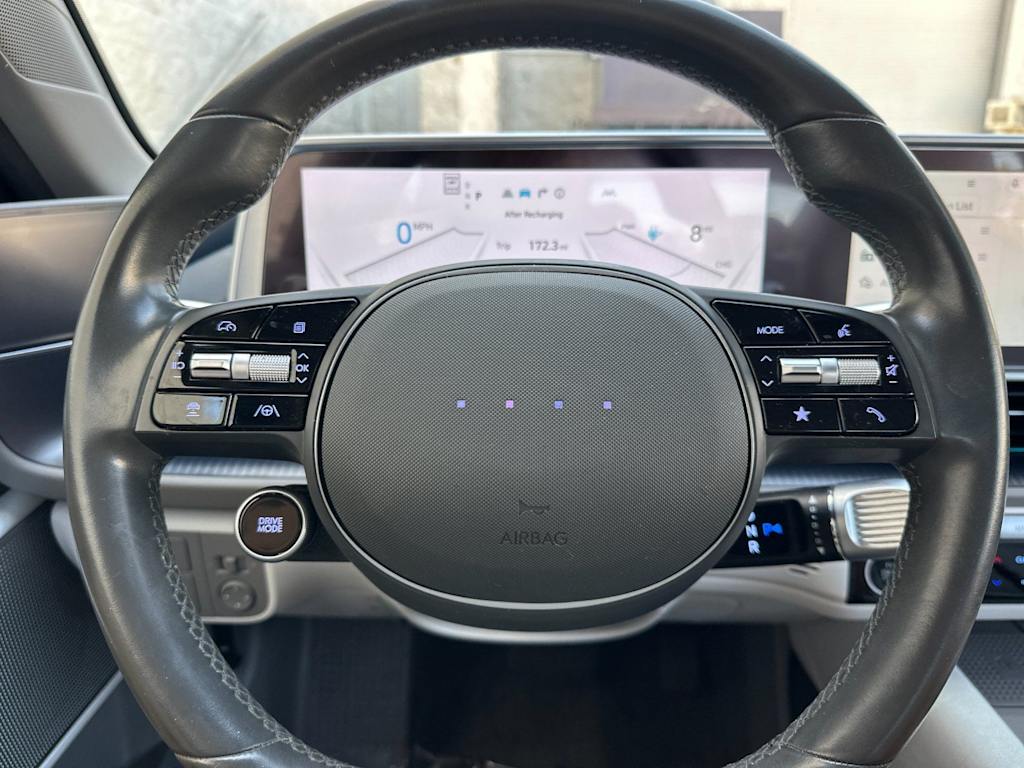 Thumbnail: 2023 Hyundai Ioniq 6 - 28