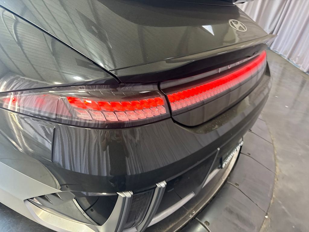 Thumbnail: 2023 Hyundai Ioniq 6 - 17