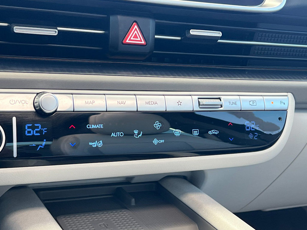 Thumbnail: 2024 Hyundai Ioniq 6 - 25