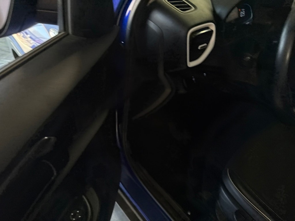 Thumbnail: 2023 Hyundai Venue - 11