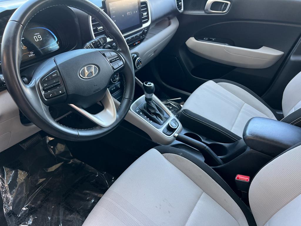 2024 Hyundai Venue SEL 9
