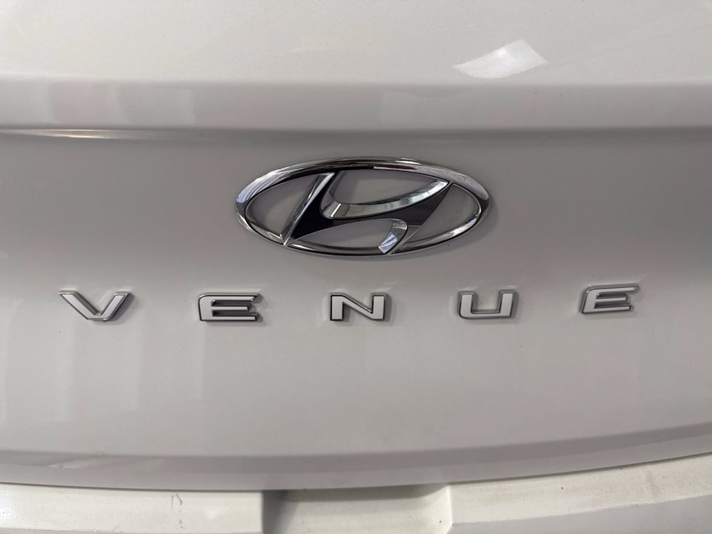 Thumbnail: 2023 Hyundai Venue - 7