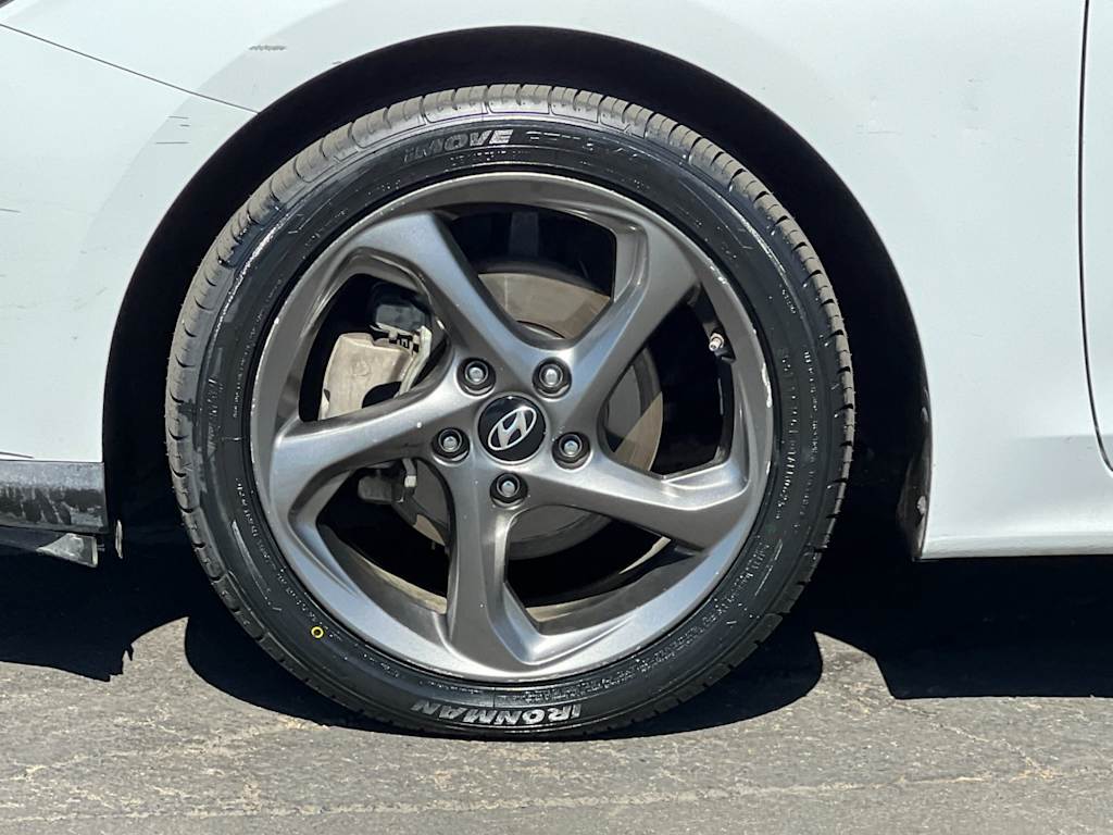 Thumbnail: 2019 Hyundai Veloster - 8