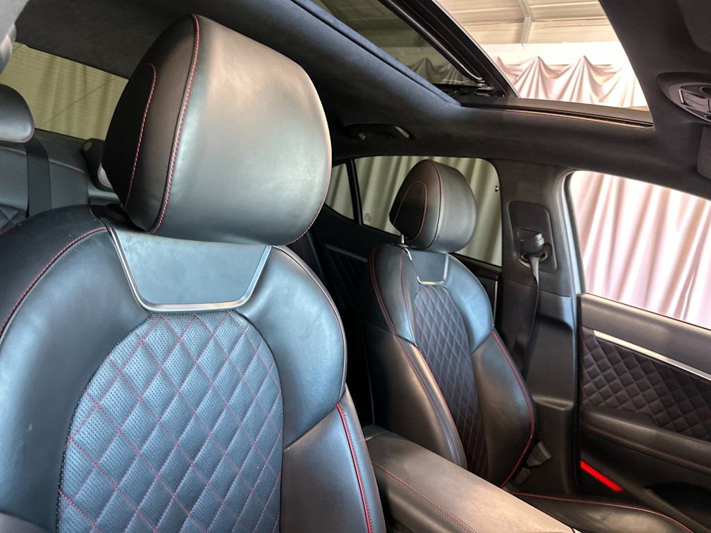 Thumbnail: 2021 Genesis G70 - 11