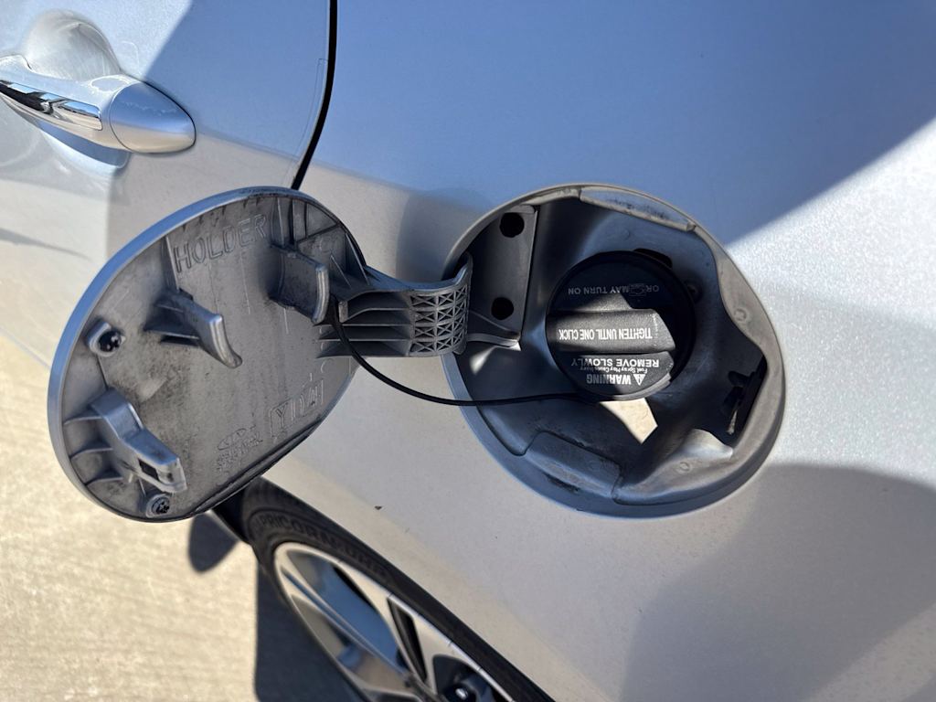 Thumbnail: 2016 Kia Forte - 19