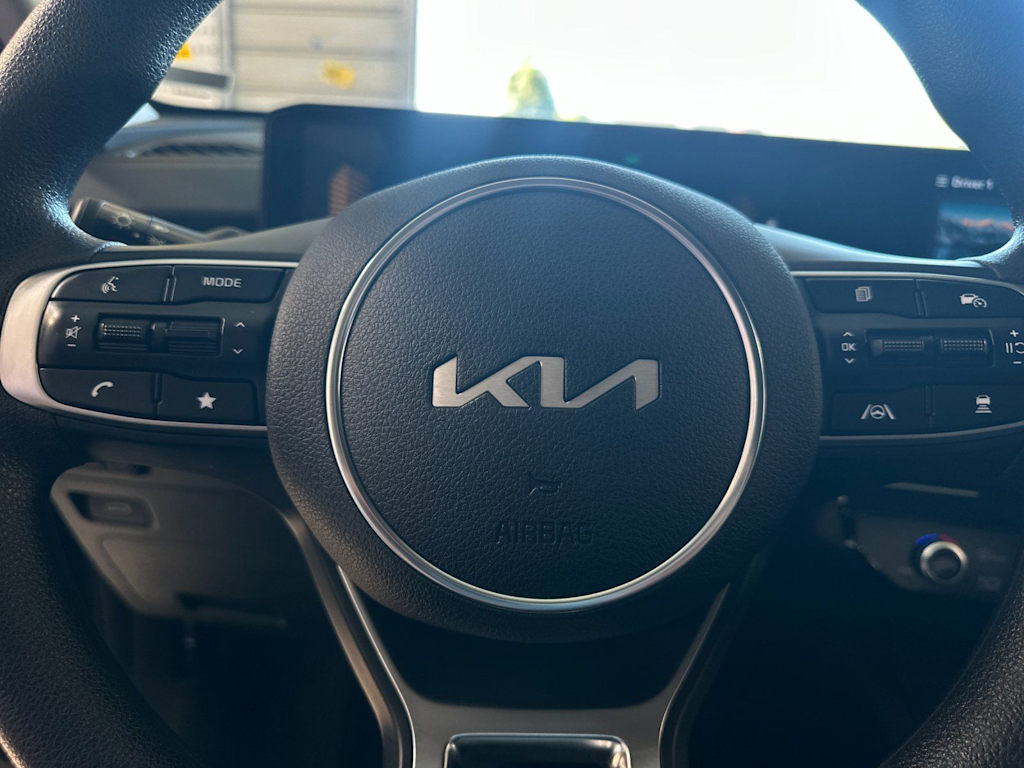Thumbnail: 2026 Kia K5 - 25
