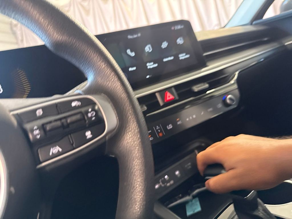 Thumbnail: 2026 Kia K5 - 9