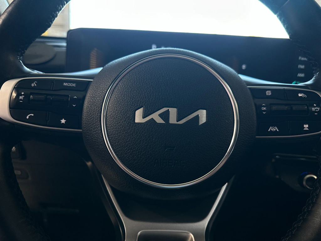 2025 Kia K5 GT-Line - Photo 27