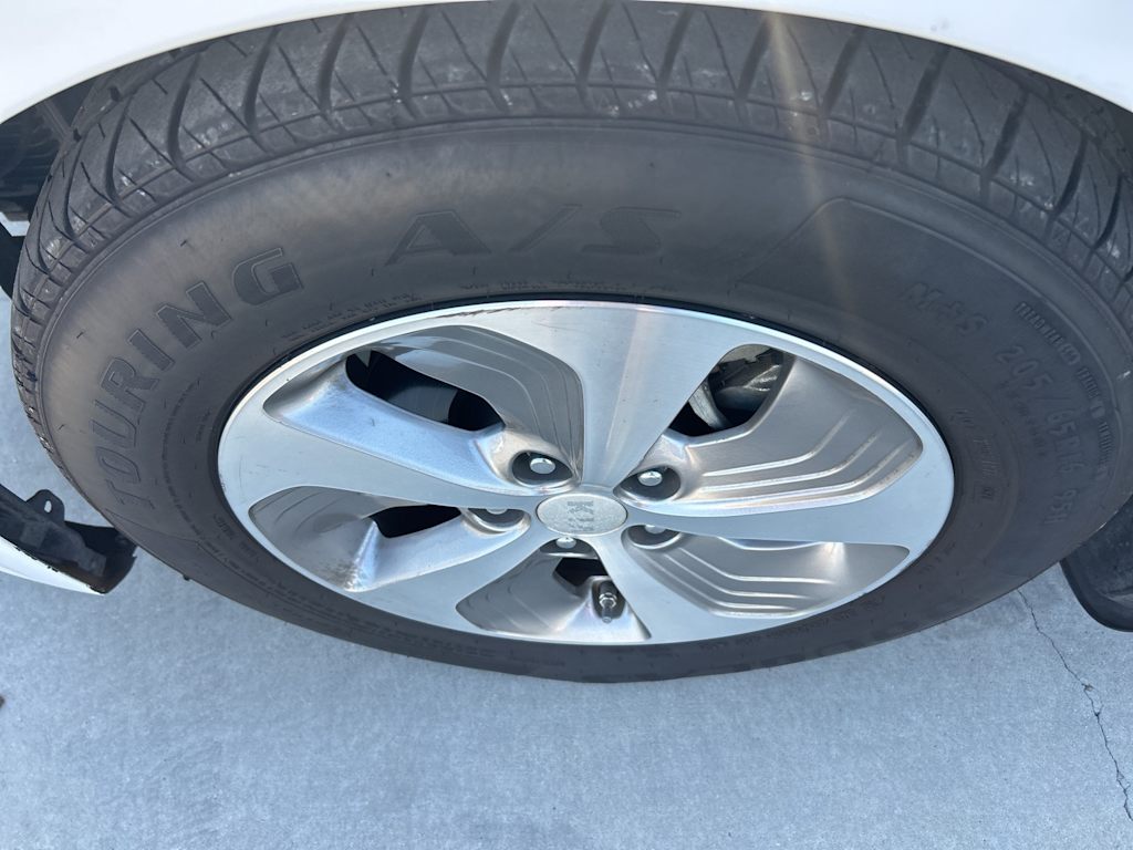 Thumbnail: 2015 Kia Optima - 25