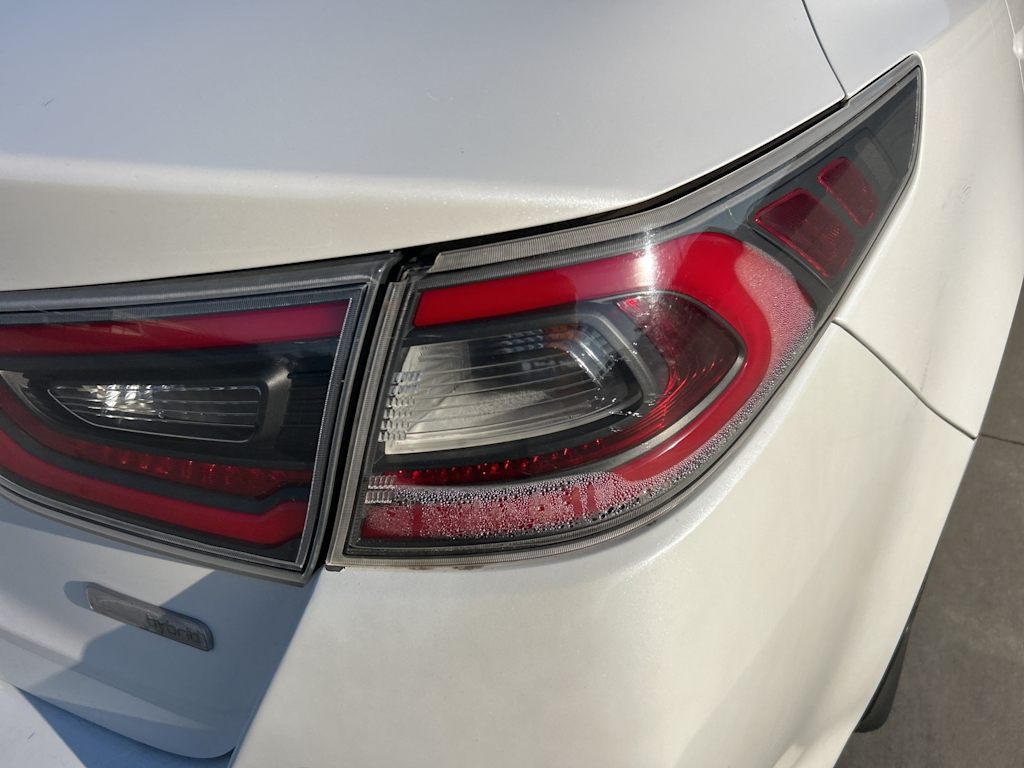 Thumbnail: 2015 Kia Optima - 18