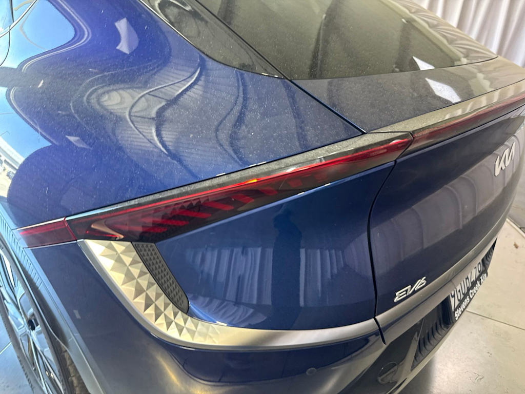Thumbnail: 2023 Kia EV6 - 13