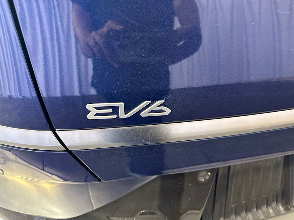 Thumbnail: 2023 Kia EV6 - 14
