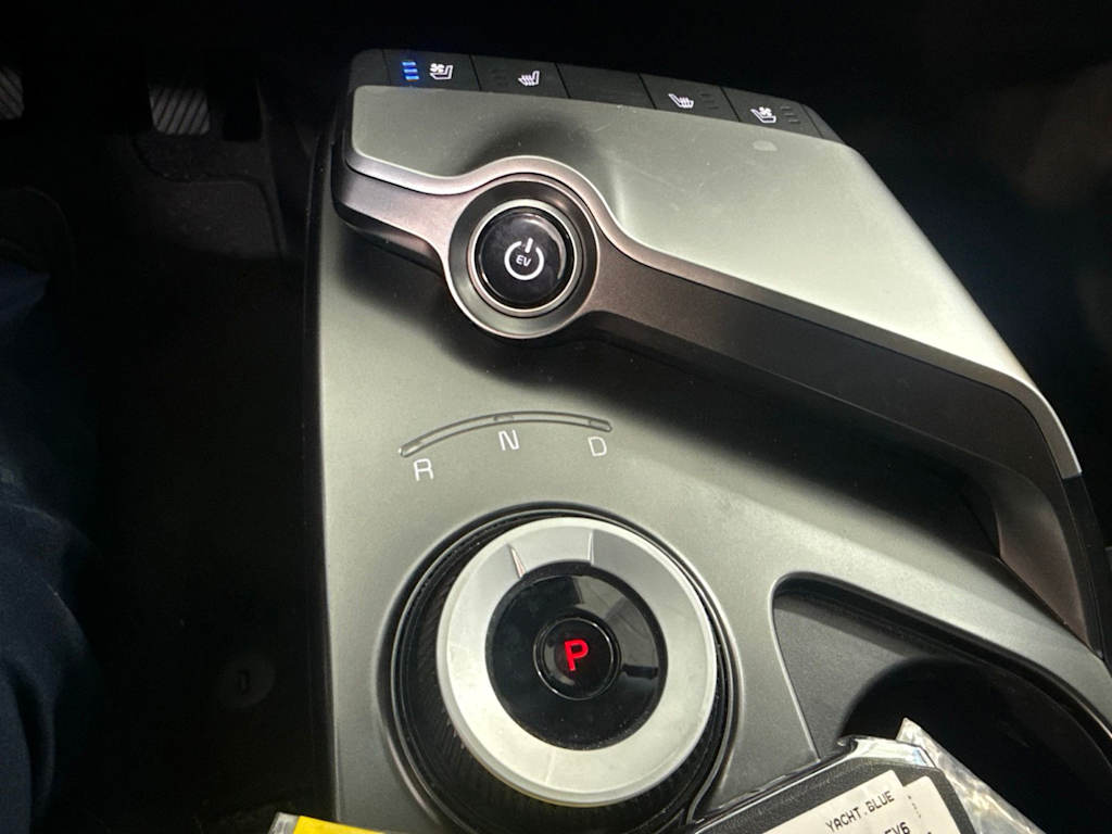 Thumbnail: 2023 Kia EV6 - 26