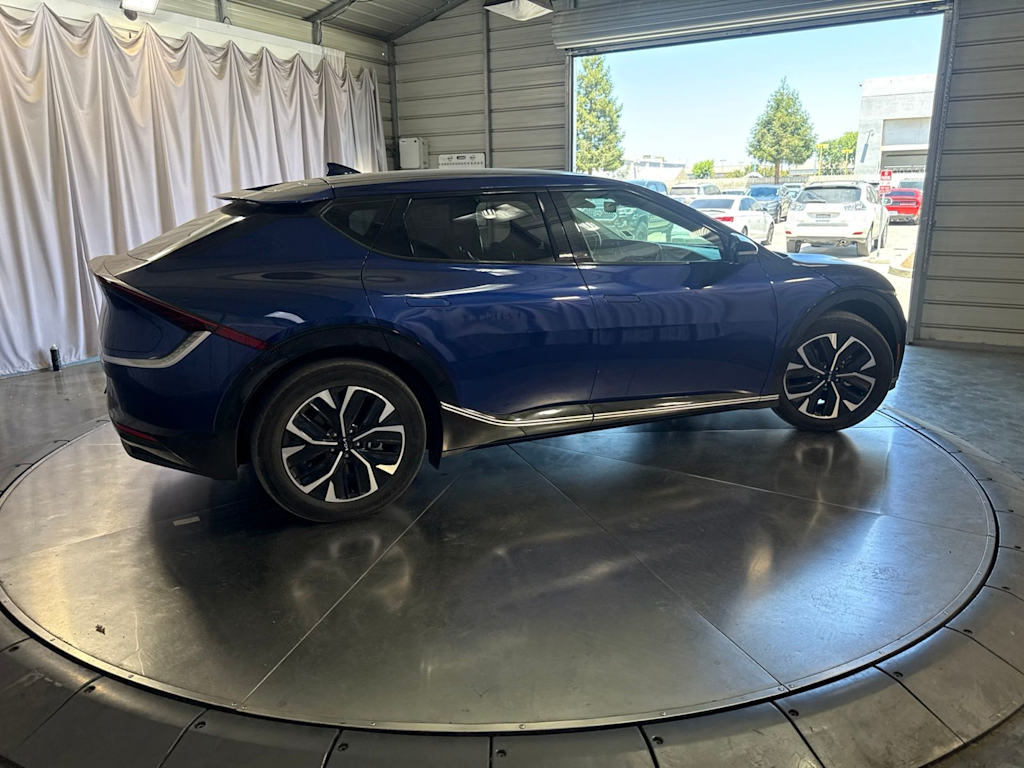 Thumbnail: 2023 Kia EV6 - 5