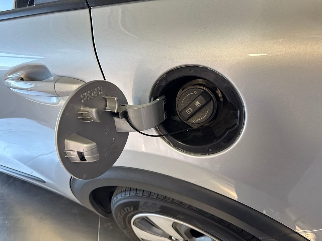 Thumbnail: 2021 Kia Niro - 11