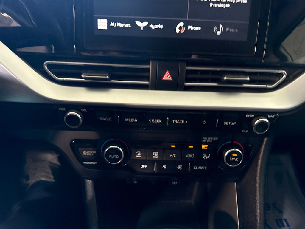 Thumbnail: 2021 Kia Niro - 8