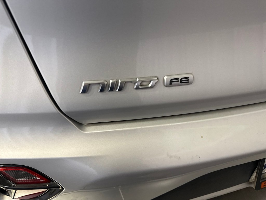 Thumbnail: 2021 Kia Niro - 5