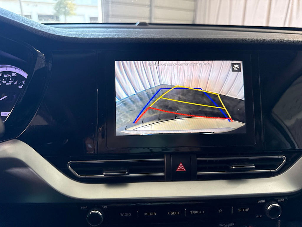 Thumbnail: 2021 Kia Niro - 25