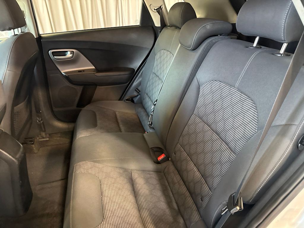 Thumbnail: 2021 Kia Niro - 7