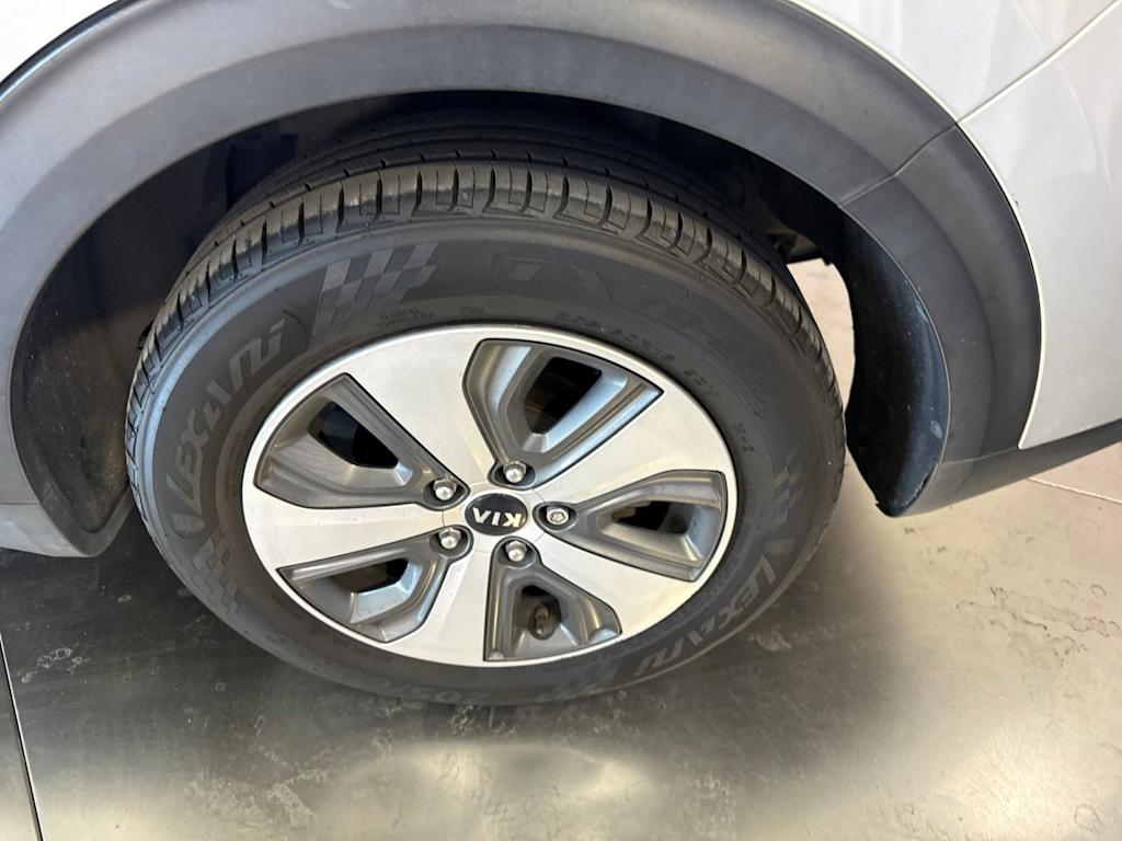 Thumbnail: 2021 Kia Niro - 6