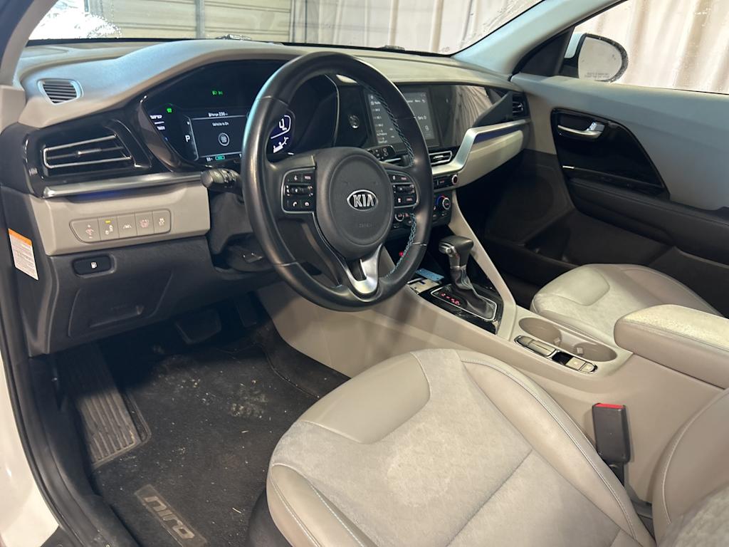 Thumbnail: 2020 Kia Niro - 6