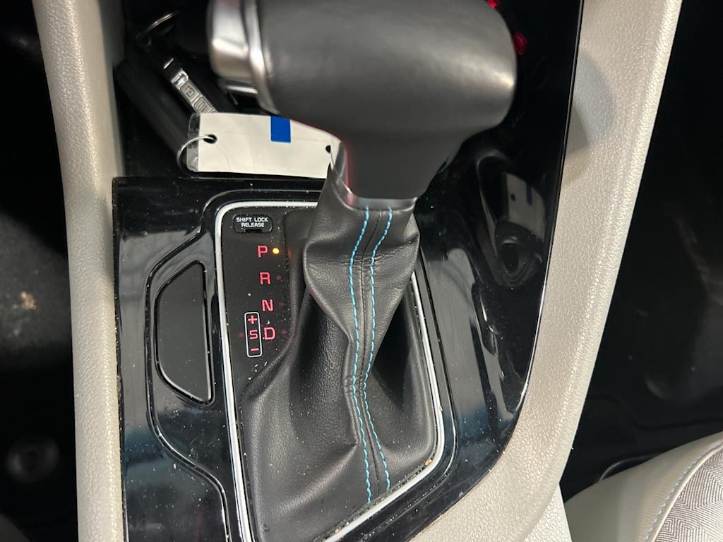 Thumbnail: 2020 Kia Niro - 11