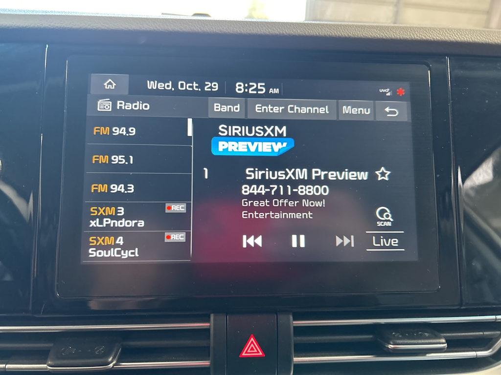 Thumbnail: 2020 Kia Niro - 10