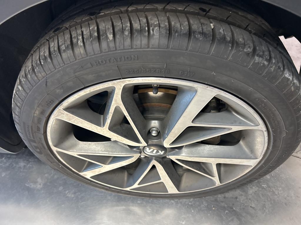 Thumbnail: 2020 Kia Niro - 23