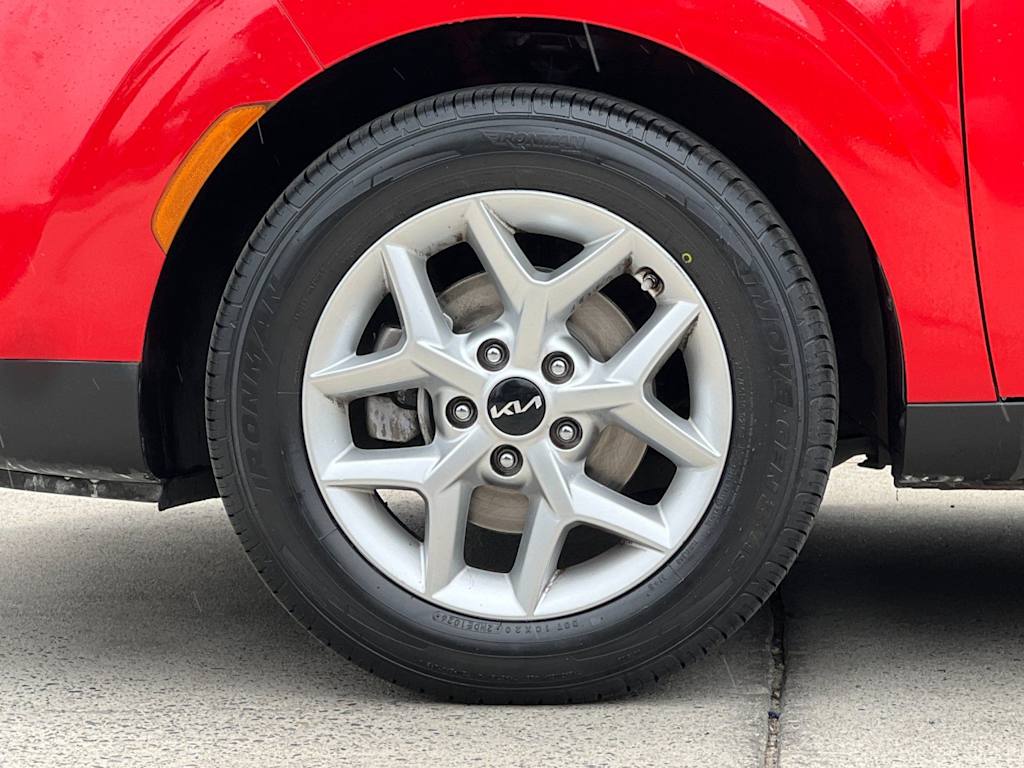Thumbnail: 2022 Kia Soul - 8