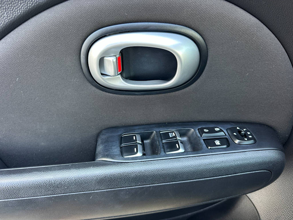 Thumbnail: 2019 Kia Soul - 22