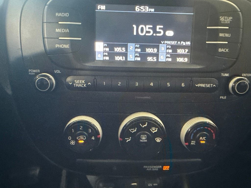 Thumbnail: 2017 Kia Soul - 26