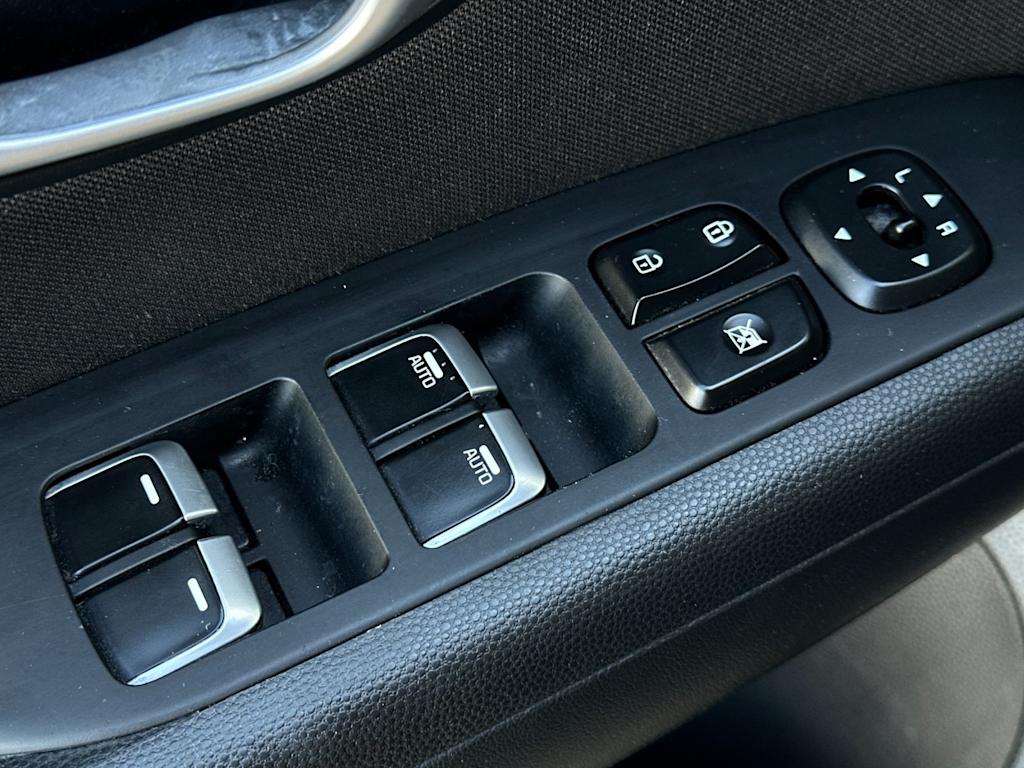 Thumbnail: 2017 Kia Soul - 24