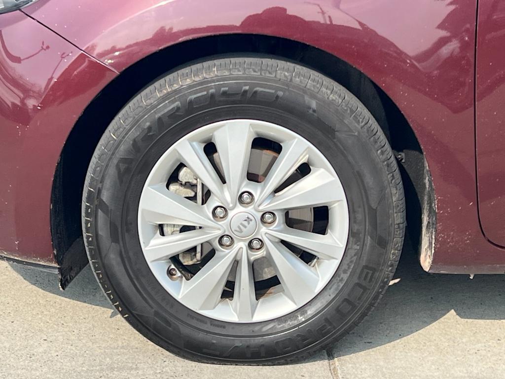 Thumbnail: 2017 Kia Sedona - 8