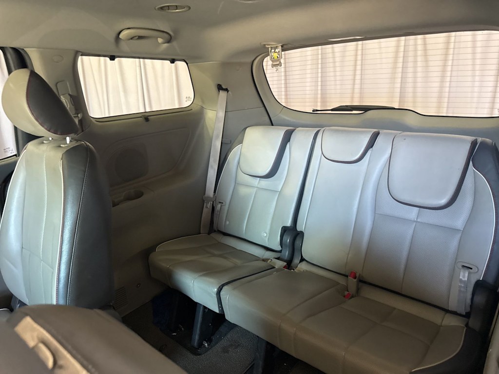 Thumbnail: 2017 Kia Sedona - 18